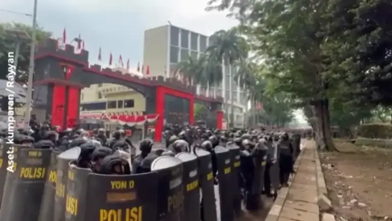 Massa Aksi Kembali Menuju Mako Brimob Kwitang