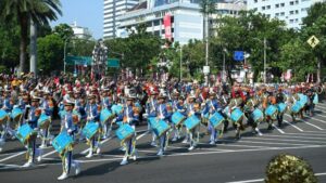 Prosesi kirab budaya dari Monumen Nasional (Monas)