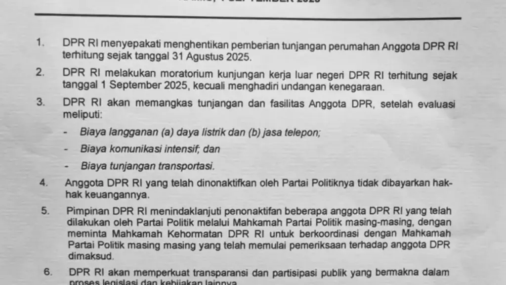 Gaji DPR 65 juta per bulan