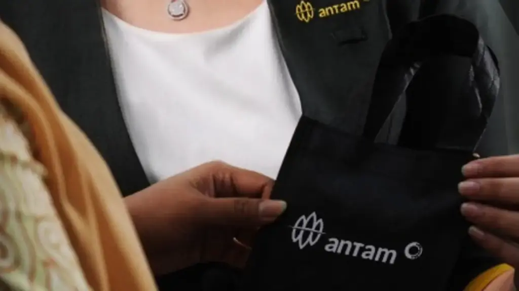 Harga Emas Antam Naik