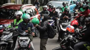 Ribuan Ojol dan Mahasiswa Gelar Demo