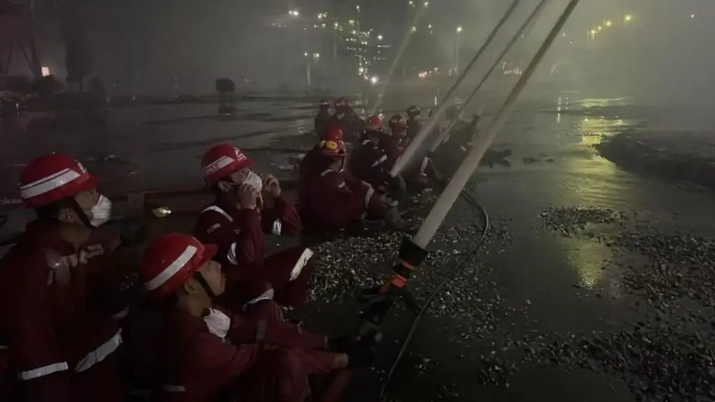 Kilang Pertamina Dumai Terbakar