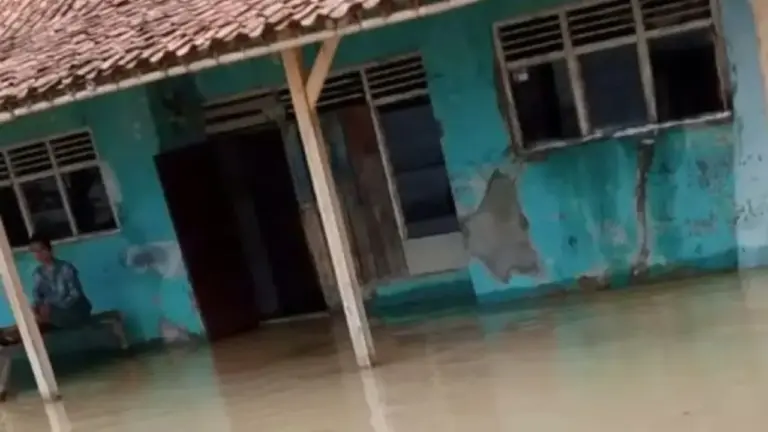 Banjir Di Karawang