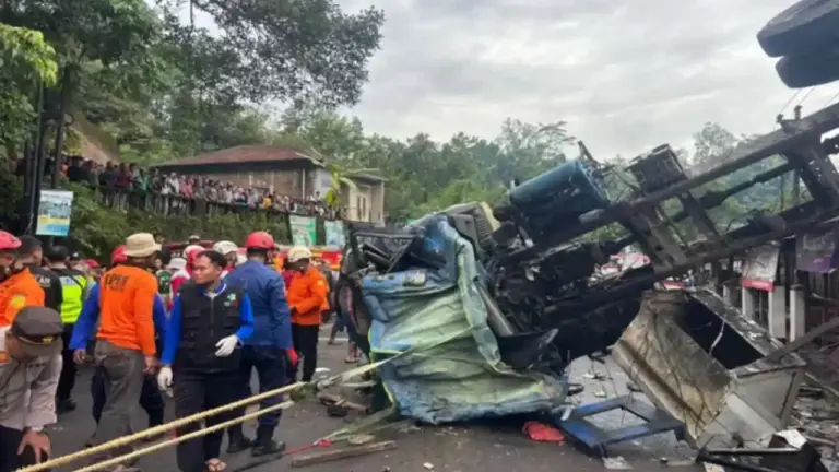 Kecelakaan Maut Truk Tangki di Purworejo