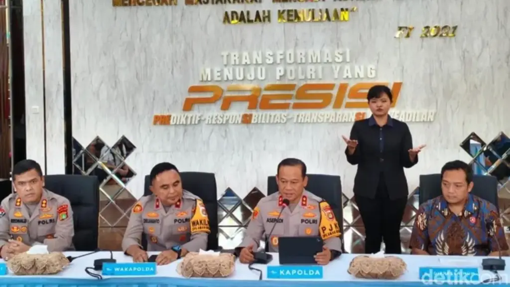 Roy Suryo Dkk Jadi Tersangka Kasus Ijazah Palsu