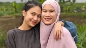 Ibunda Azizah Salsha