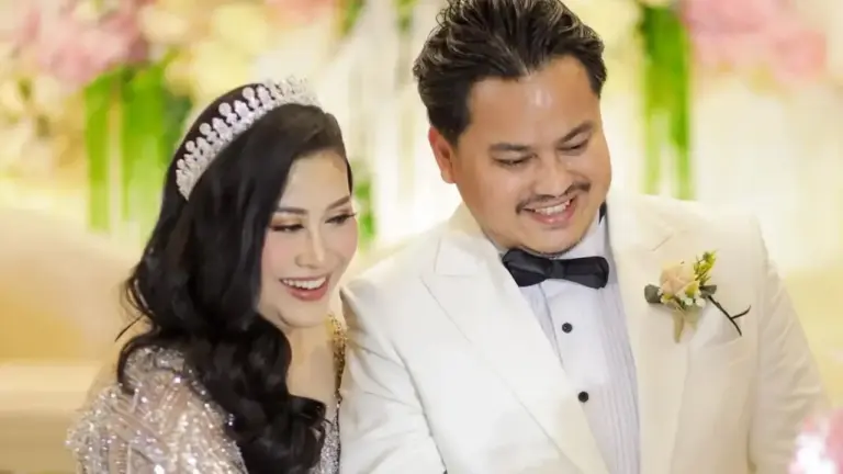 Boiyen Gugat Cerai Rully