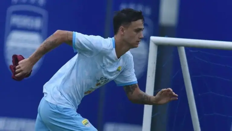 Eliano Reijnders Persib