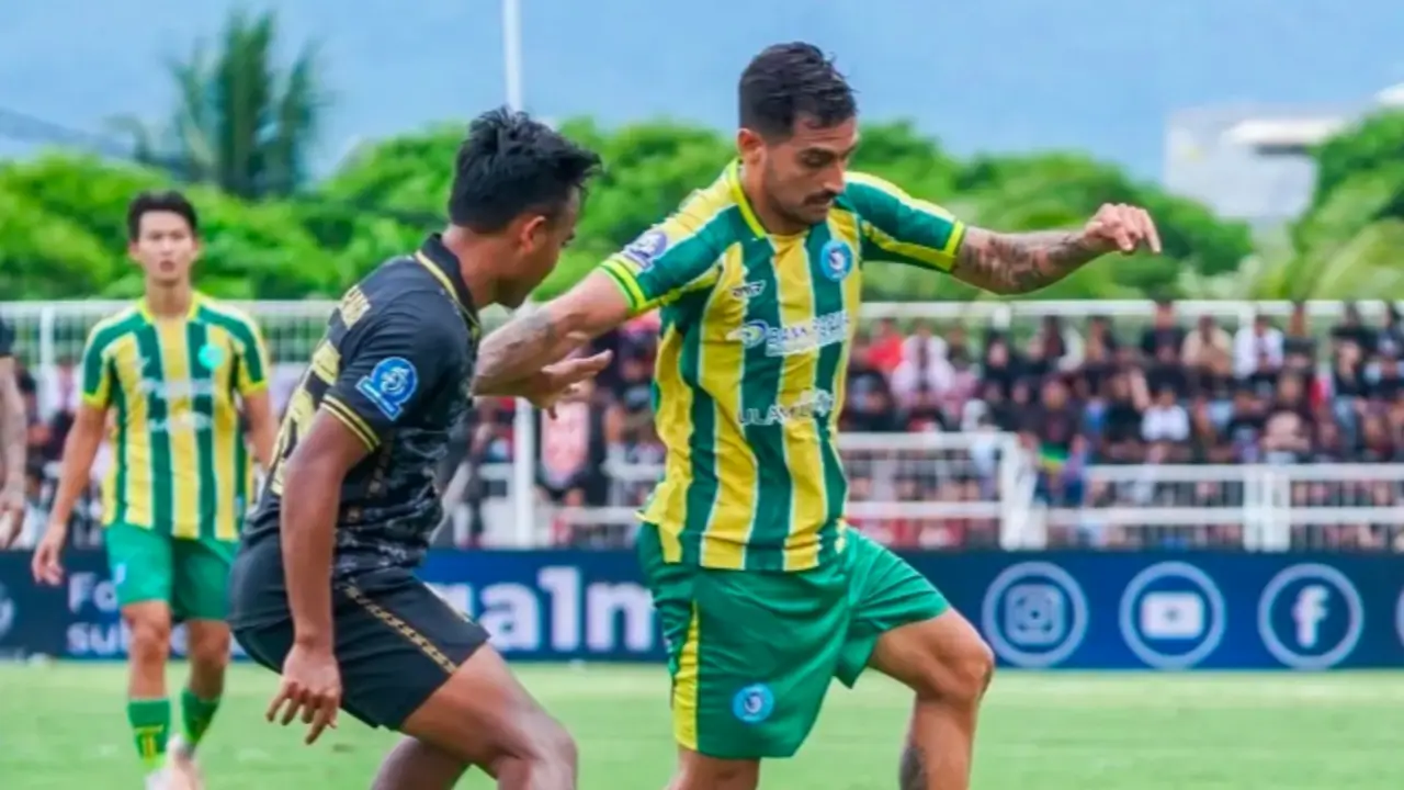 Malut United vs PSBS Biak (2)