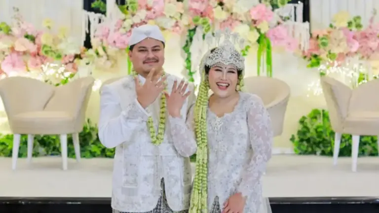 Perjalanan Cinta Boiyen dan Suami