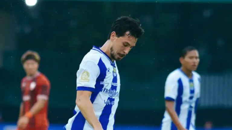 Persib Bandung Thom Haye