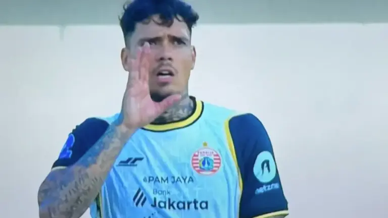 Shayne Pattynama Persija vs Persita