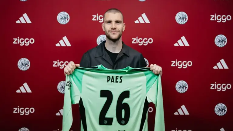 Maarten Paes Gabung Ajax Amsterdam