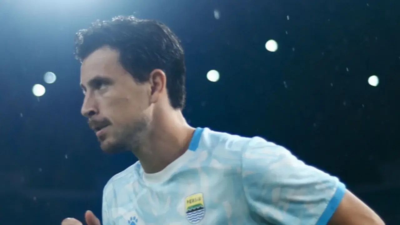 Hasil Persib Bandung vs Malut United: Unggul 1-0 di Babak Pertama