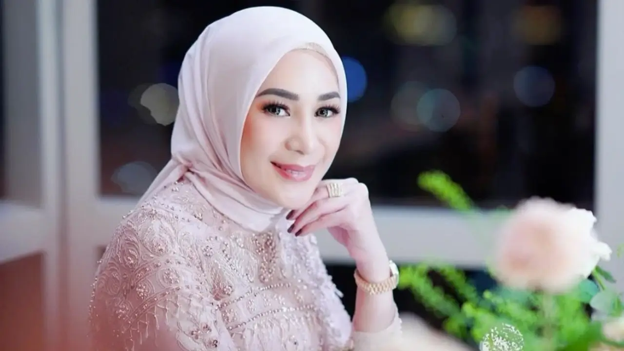 Rien Wartia Trigina atau Erin Taulany